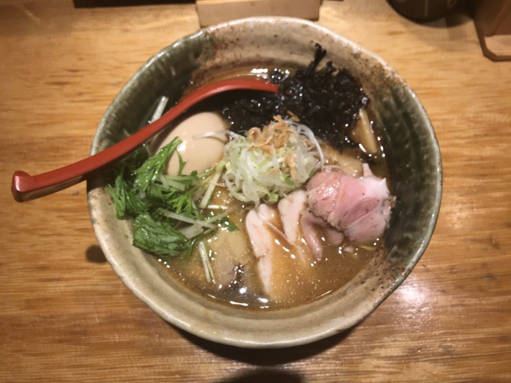 【ラーメンレビュー】西武新宿:焼きあご塩らー麺 たかはしの特製焼きあご塩らー麺を食べてみた