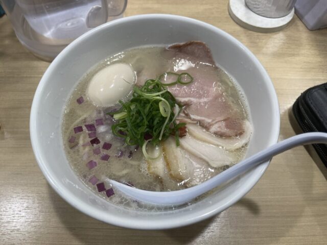 下北沢:貝麺みかわの特製貝麺を食べてみた【ラーメンレビュー】